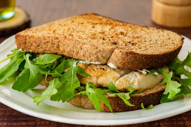 grilled chicken sandwich with fresh toppings
